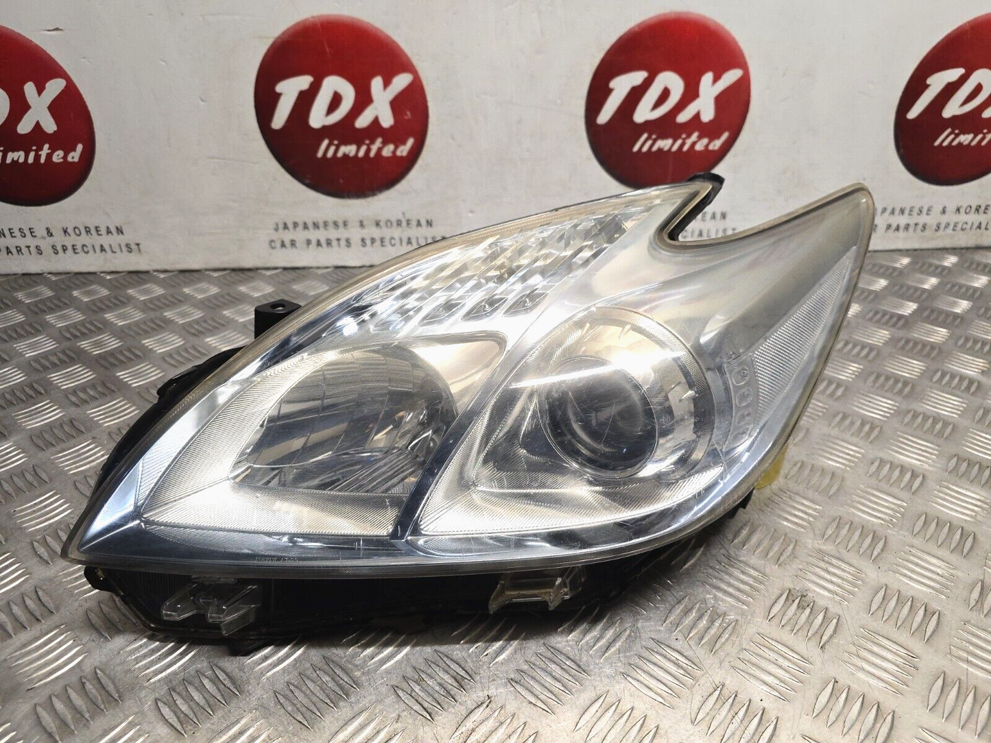 TOYOTA PRIUS MK3 2009-2012 GENUINE PASSENGERS SIDE FRONT HALOGEN HEADLIGHT