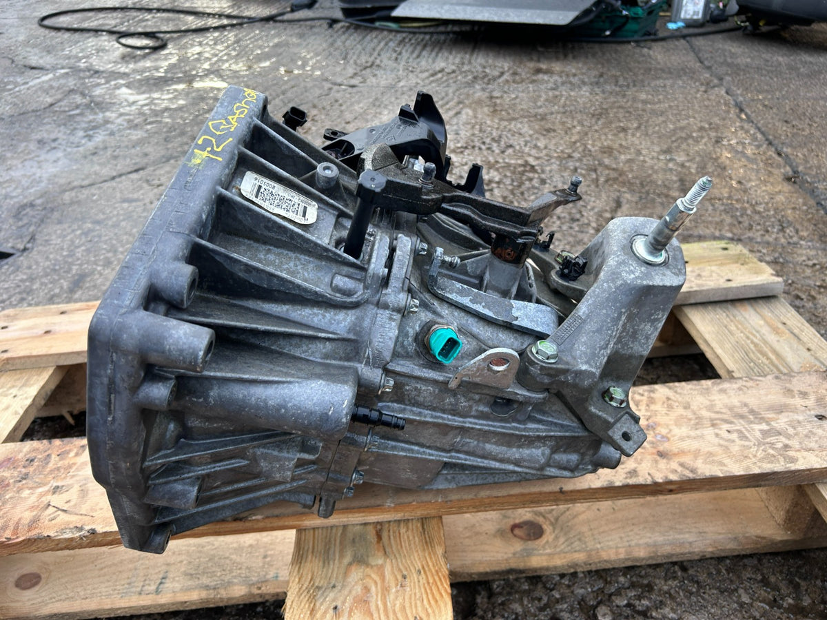 Nissan Qashqai J11 2014-2018 1.2 Petrol Genuine 6SPEED Manual Gearbox 320103418R - photo 5 of 7