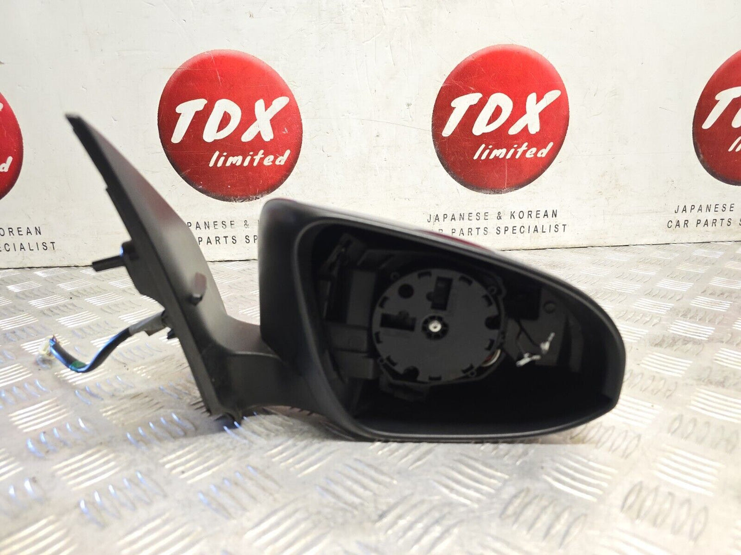 TOYOTA AURIS MK2 2013-2018 GENUINE DRIVERS SIDE POWER FOLD MIRROR 8T5 NO GLASS