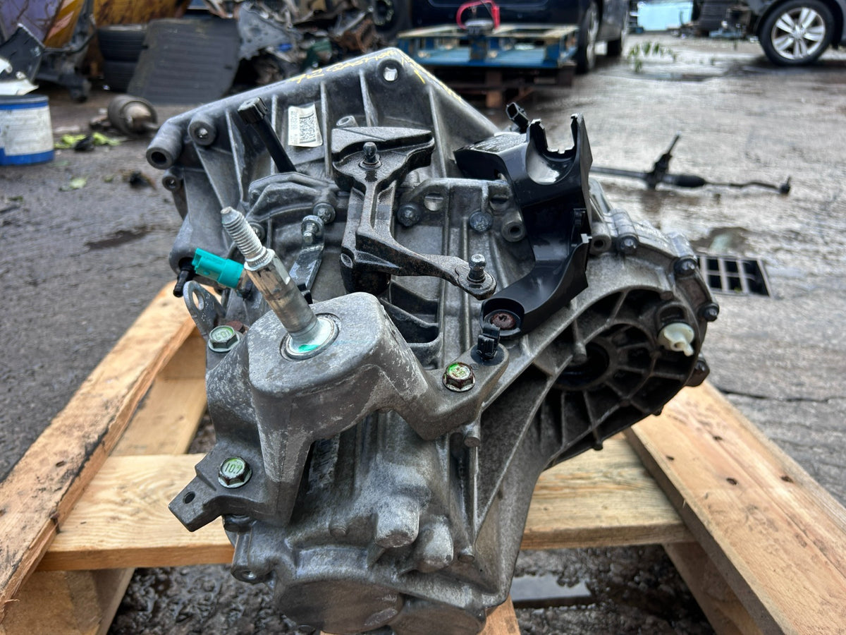 Nissan Qashqai J11 2014-2018 1.2 Petrol Genuine 6SPEED Manual Gearbox 320103418R - photo 6 of 7