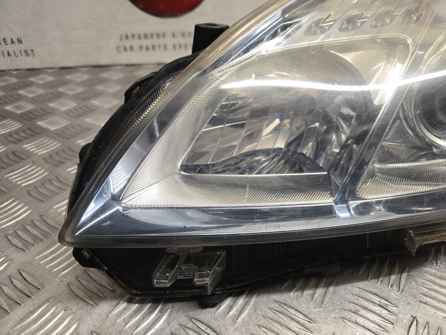 TOYOTA PRIUS MK3 2009-2012 GENUINE PASSENGERS SIDE FRONT HALOGEN HEADLIGHT