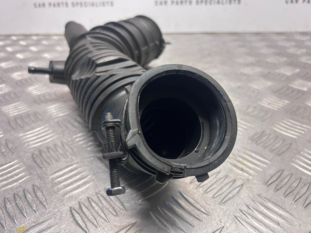 Hyundai i20N BC3 MK3 2021-2024 1.6 Petrol T-gdi G4FV Air Intake Pipe 28130-C0150 - photo 6 of 8