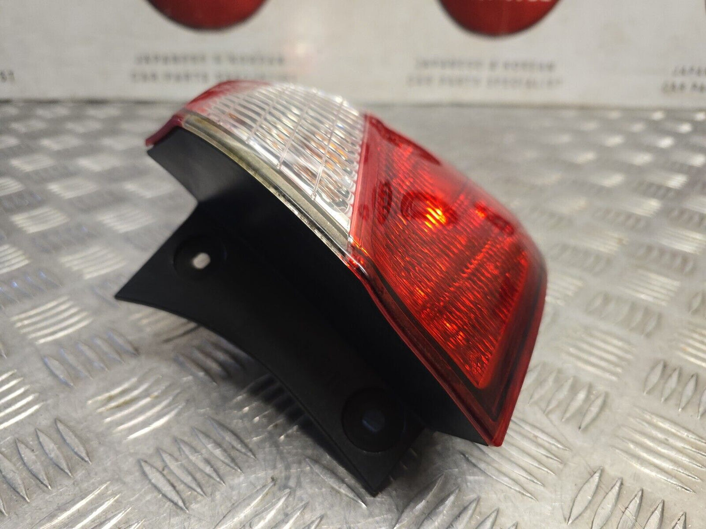 NISSAN QASHQAI J10 2010-2013 GENUINE DRIVERS SIDE REAR OUTER LED BRAKE LIGHT