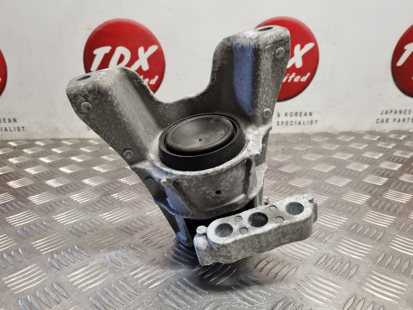 Honda Civic X Mk10 1.0 Petrol 2017-2023 Genuine Drivers Side Engine Mount 12