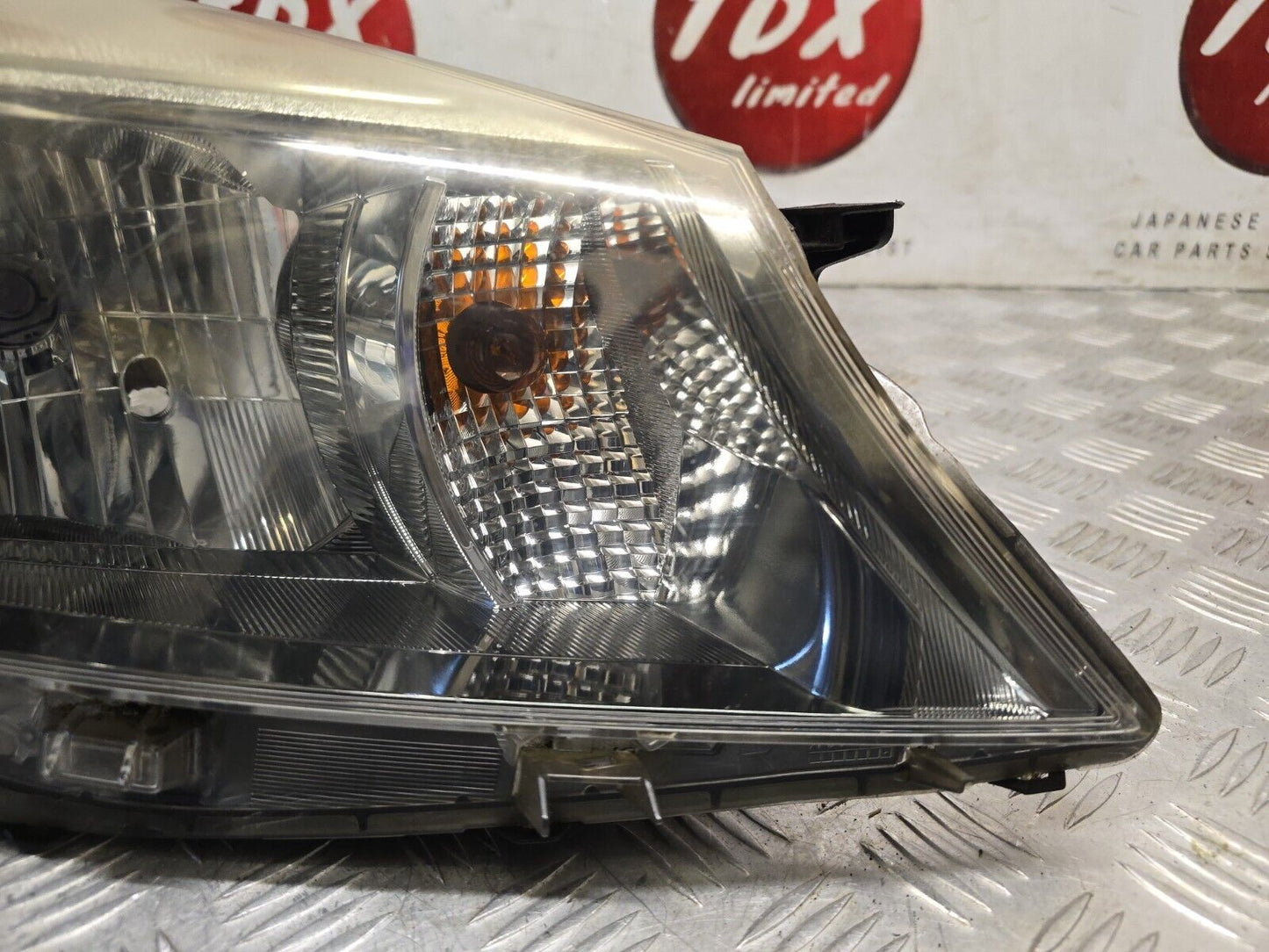 TOYOTA YARIS MK3 2012-2014 PREFACELIFT GENUINE DRIVERS SIDE HALOGEN HEADLIGHT