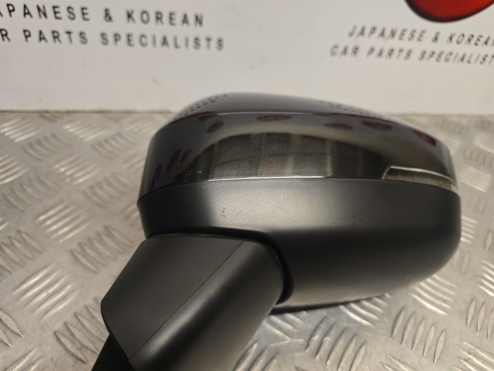 Nissan Juke F16 MK2 2020-2026 Passengers Side Power Fold Heated Mirror Black - photo 5 of 9