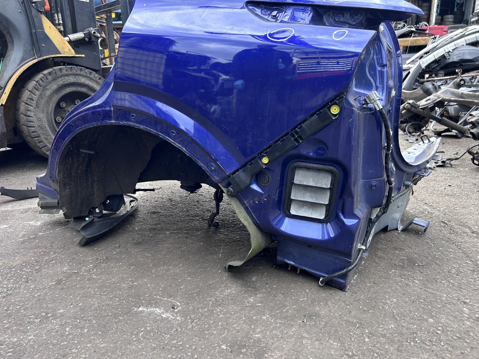 47280401