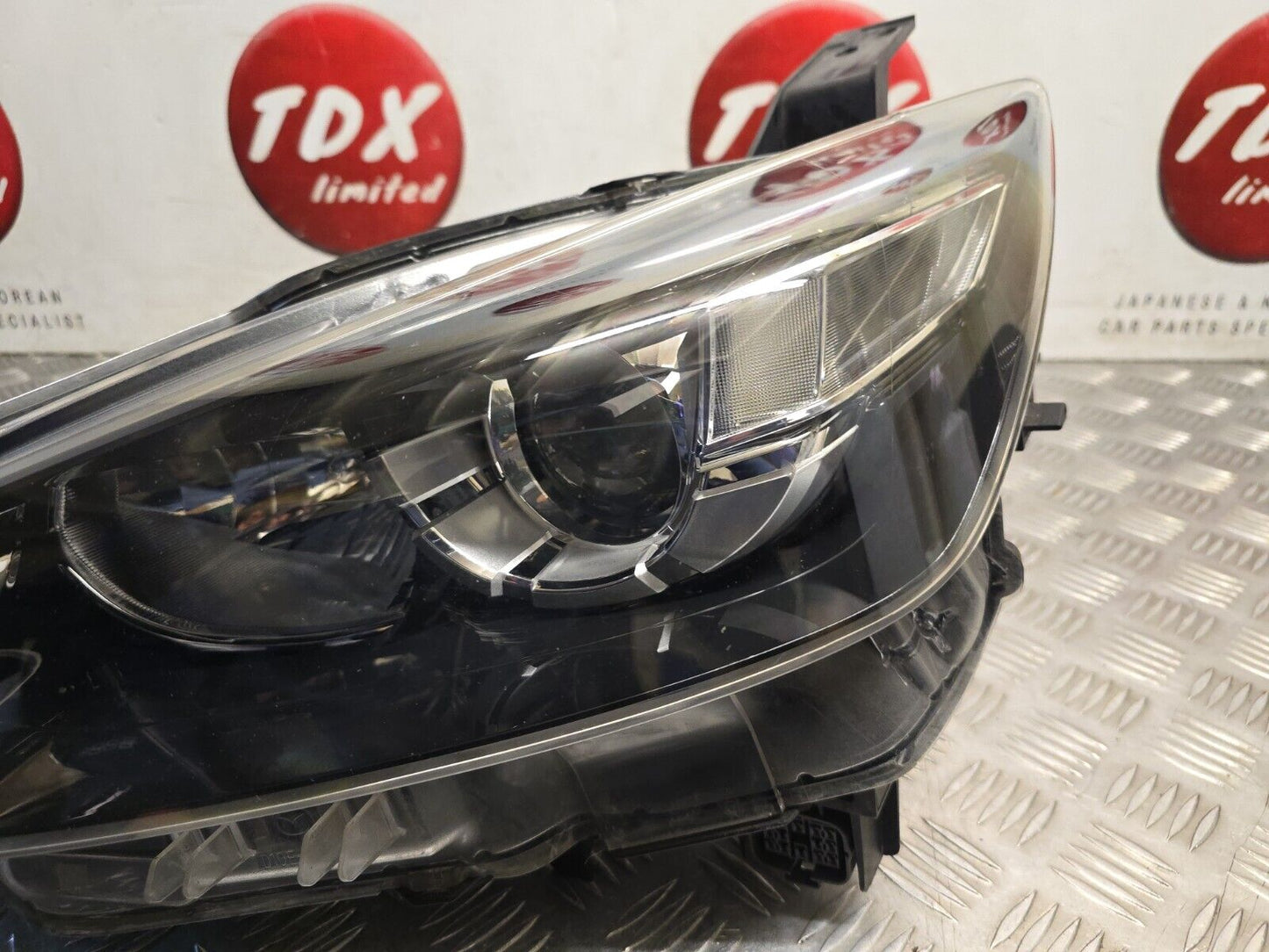 MAZDA CX-3 DK 2015-2018 GENUINE PASSENGERS FRONT HALOGEN HEADLIGHT D10E-51040