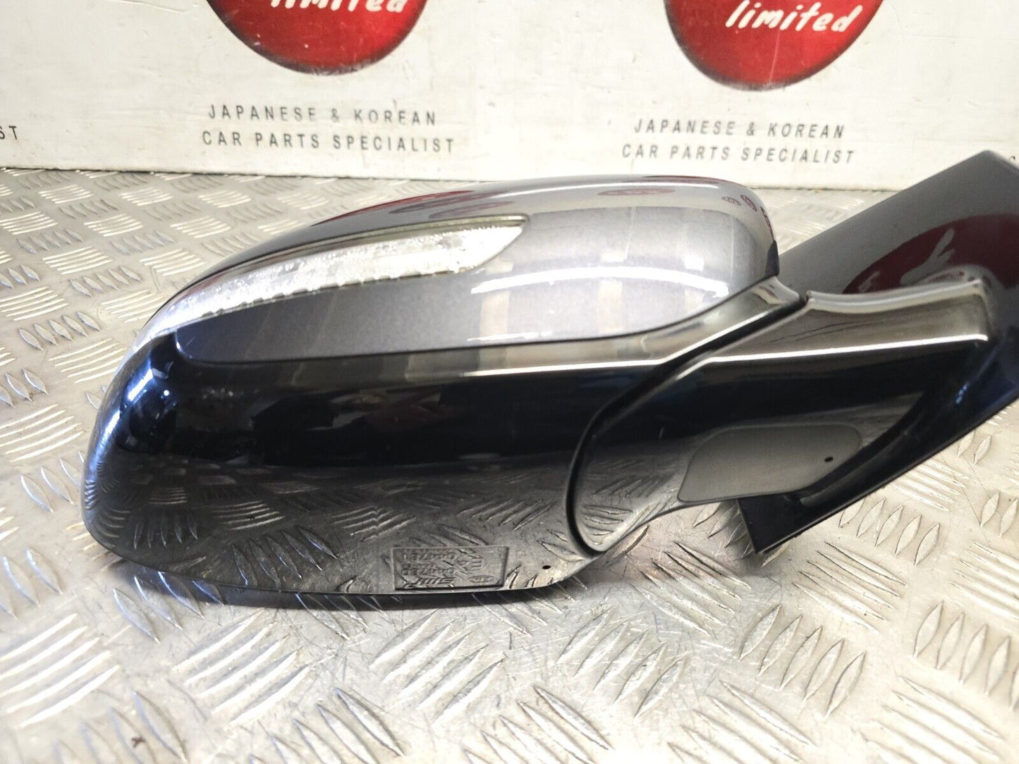 KIA SPORTAGE MK4 2016-2019 DRIVERS SIDE POWER FOLD MIRROR 87610-F1330 BE GREY