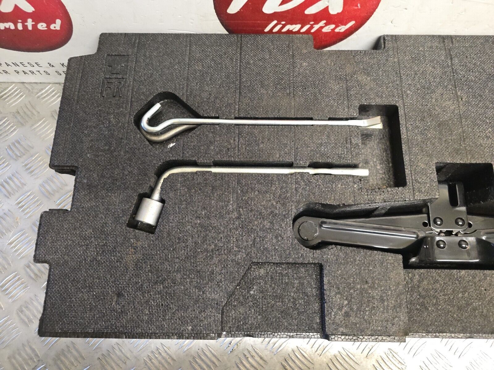MAZDA CX-5 KE 2012-2017 GENUINE REAR BOOT FOAM INSERT JACK TOOLKIT