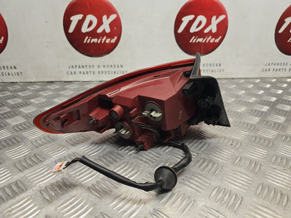 KIA STONIC (YB) 2017-2021 GENUINE DRIVERS SIDE REAR OUTER BRAKE LIGHT LAMP