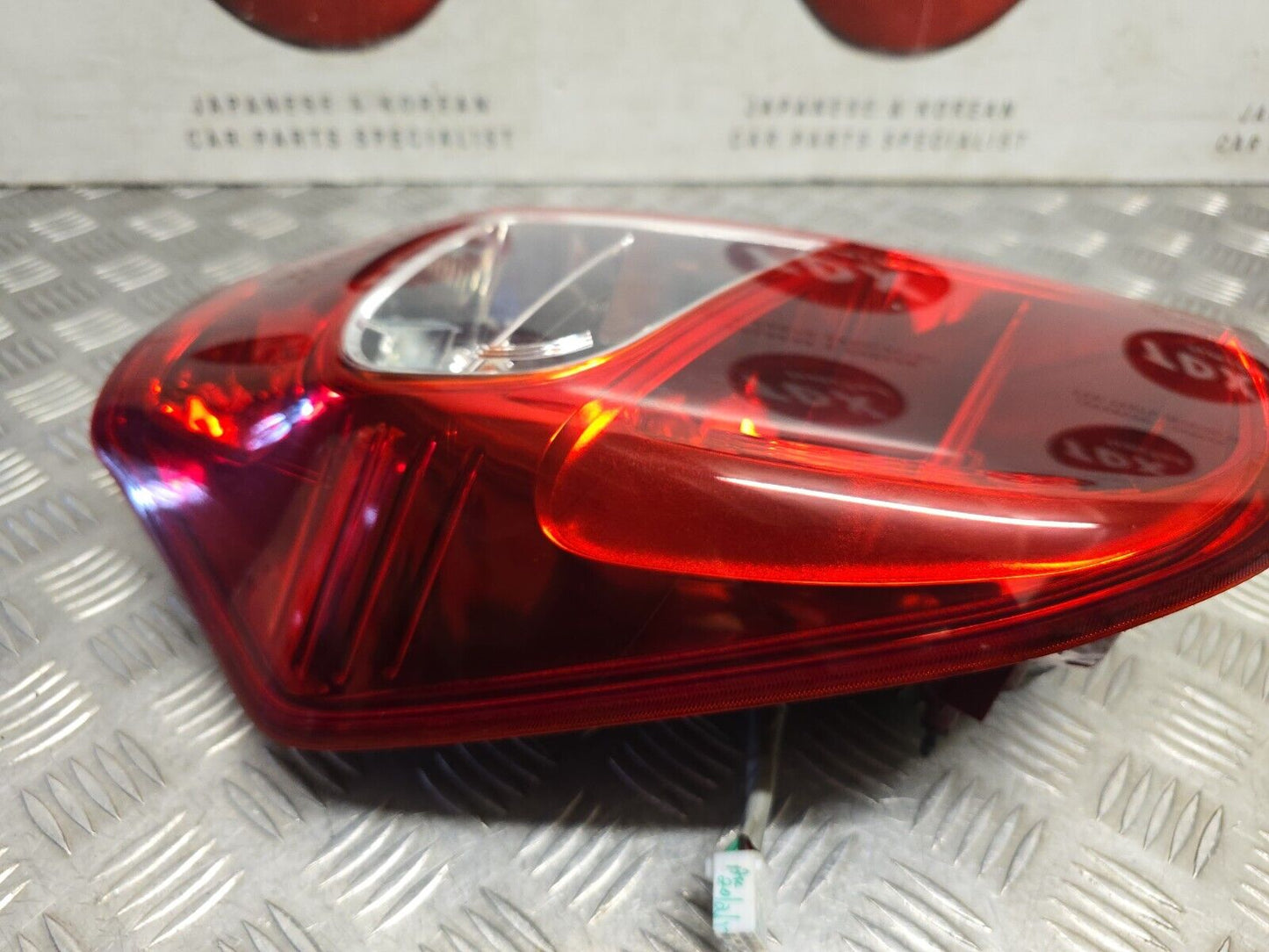 HYUNDAI I10 2011-2013 MK1 FACELIFT PASSENGER SIDE REAR BODY BRAKE LIGHT LAMP