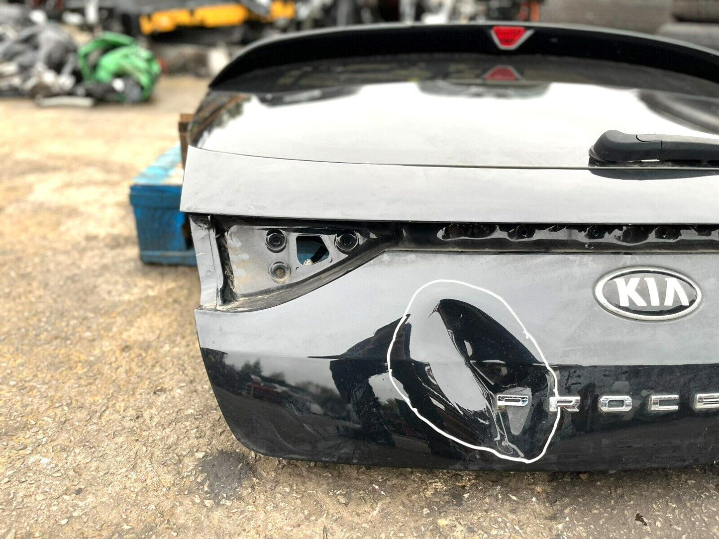 KIA PROCEED CD 2019-2023 GENUINE REAR BOOT TAILGATE SHELL 1K BLACK COLLECTION