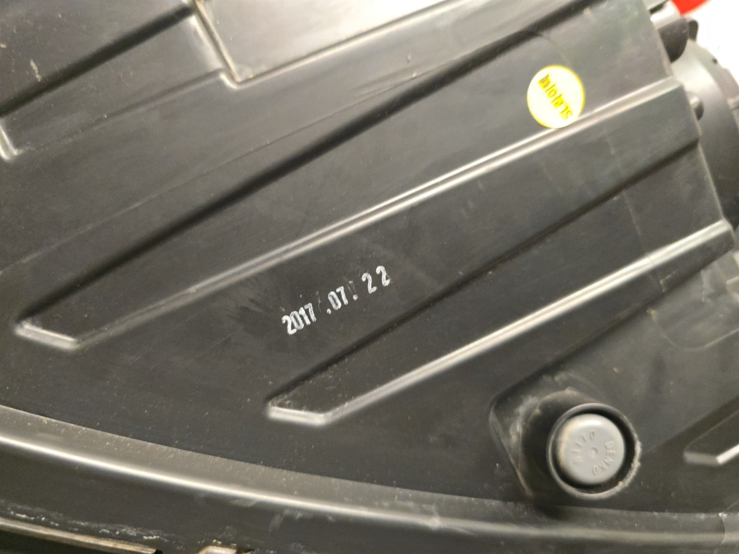 47722887
