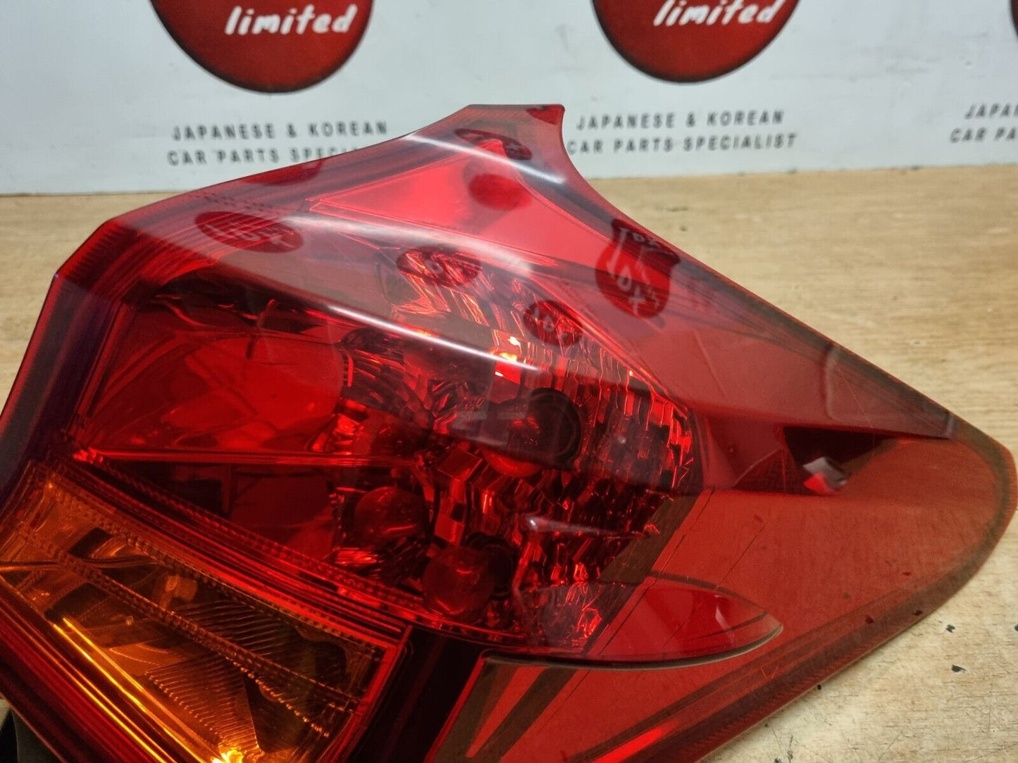 TOYOTA AURIS MK2 2012-2015 HATCH PRE-FACELIFT GENUINE DRIVERS REAR OUTER LIGHT