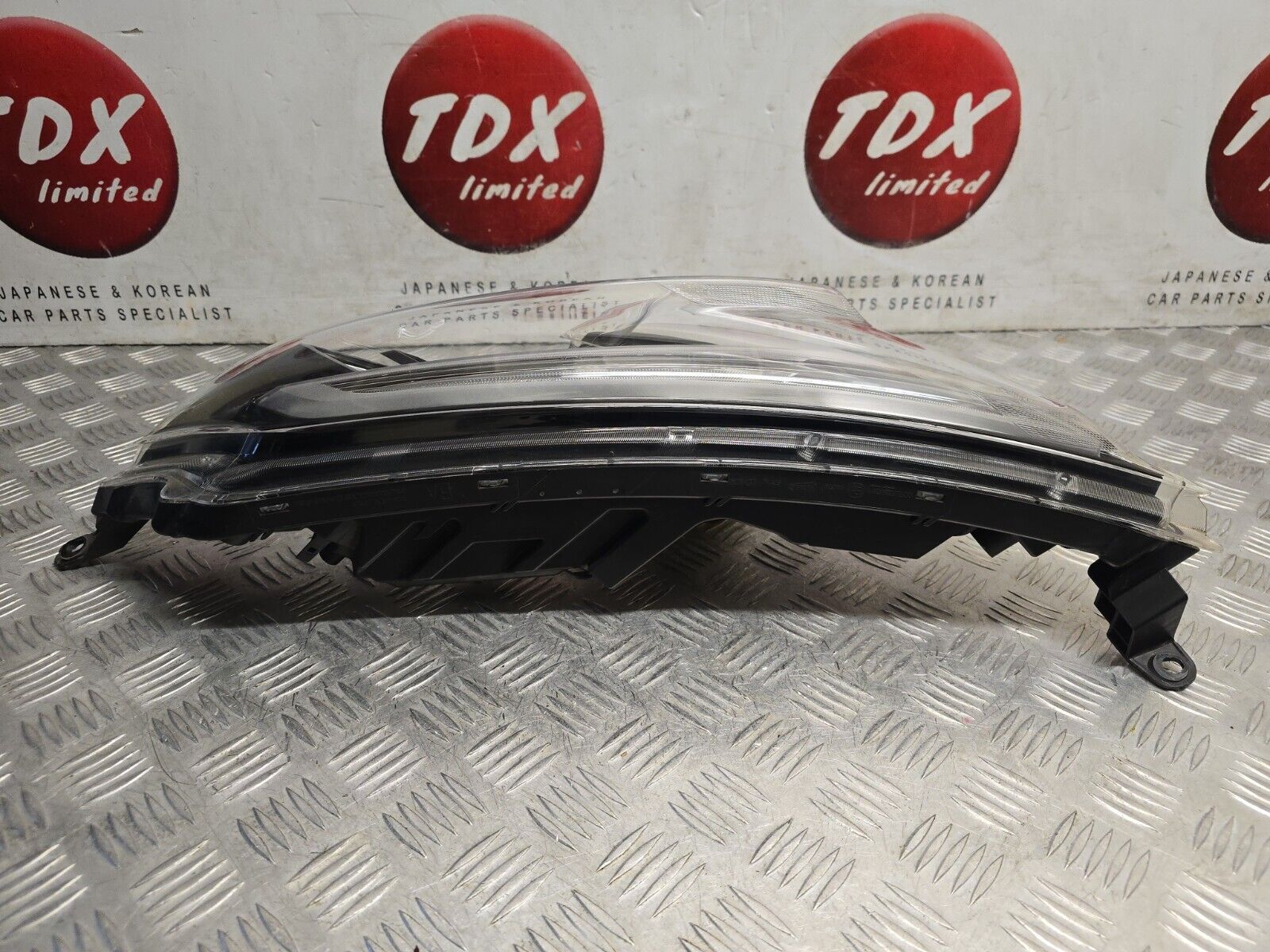 NISSAN JUKE F15 2014-2019 MK1 FACELIFT PASSENGERS UPPER HEADLIGHT