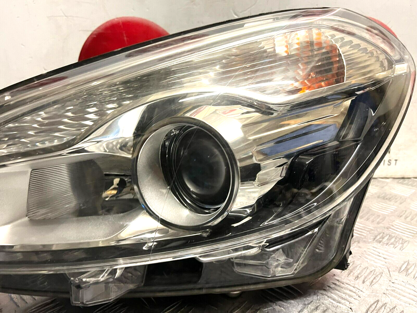 NISSAN QASHQAI J10 MK1 2010-2013 PASSENGER SIDE XENON HEADLIGHT 26060-BR61B