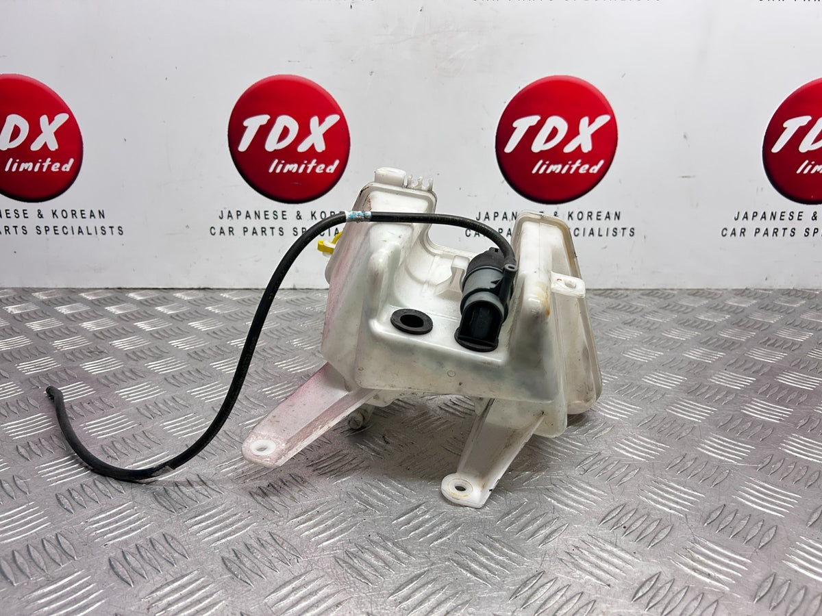 Toyota Yaris XP130 MK3 2012-2020 Genuine Washer Bottle Tank Resevoir - photo 7 of 7
