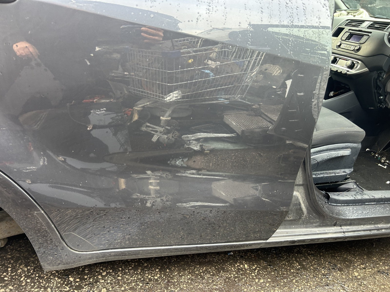 46948352