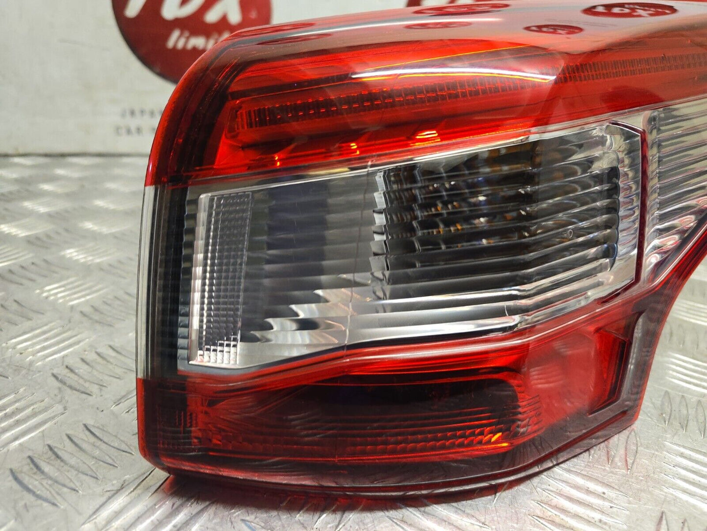 NISSAN QASHQAI J11 2014-2017 PREFACELIFT DRIVERS SIDE REAR OUTER LED BRAKE LIGHT