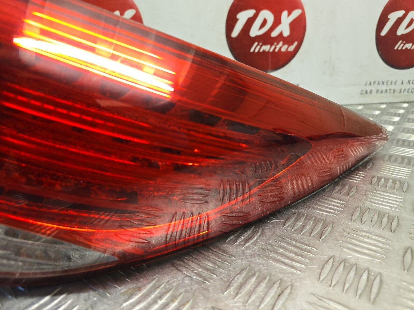 HYUNDAI I40 VF ESTATE 2011-2015 GENUINE DRIVERS REAR OUTER LED BRAKE LIGHT LAMP