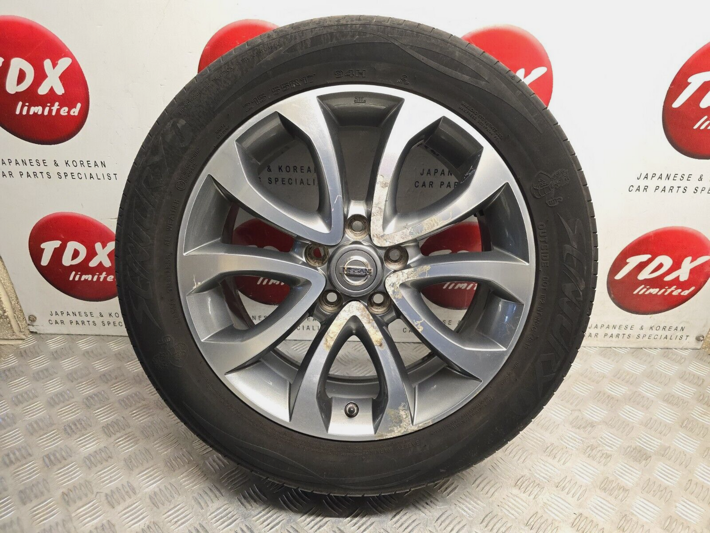 NISSAN JUKE F15 17" INCH 2010-2019 GENUINE ALLOY WHEEL WORN TYRE 215/55/17 1KR7A