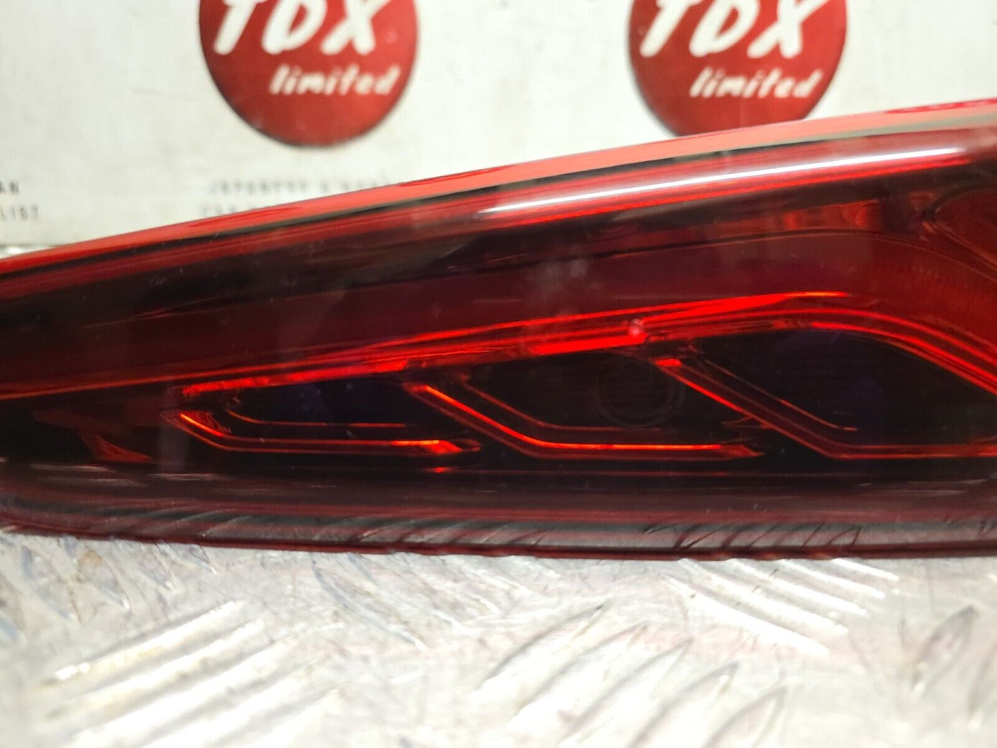 HYUNDAI KONA 2017-2020 DRIVERS SIDE REAR INNER TAILGATE LED LIGHT 92404J9100