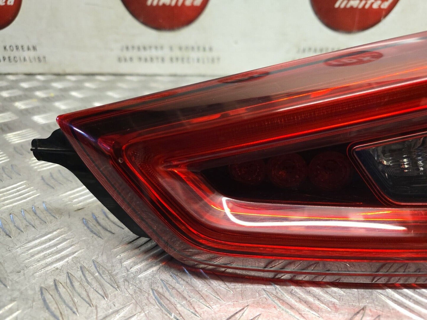 NISSAN QASHQAI J11 MK2 2017-2021 FACELIFT DRIVERS REAR INNER TAILGATE LIGHT LAMP