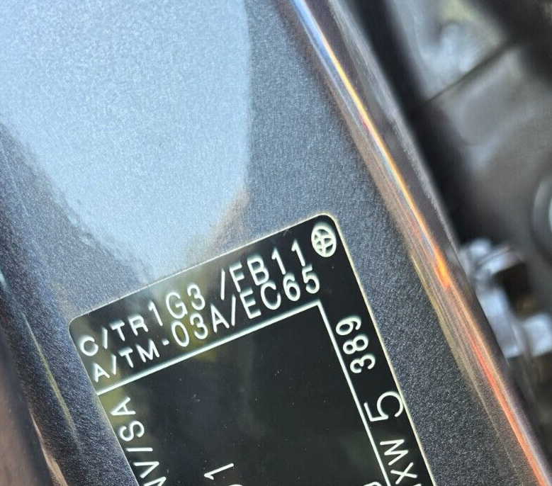 2014 TOYOTA YARIS MK3 ICON PLUS 1.4 DIESEL 6 SPEED MANUAL AND VEHICLE FOR BREAKING AND PARTS
