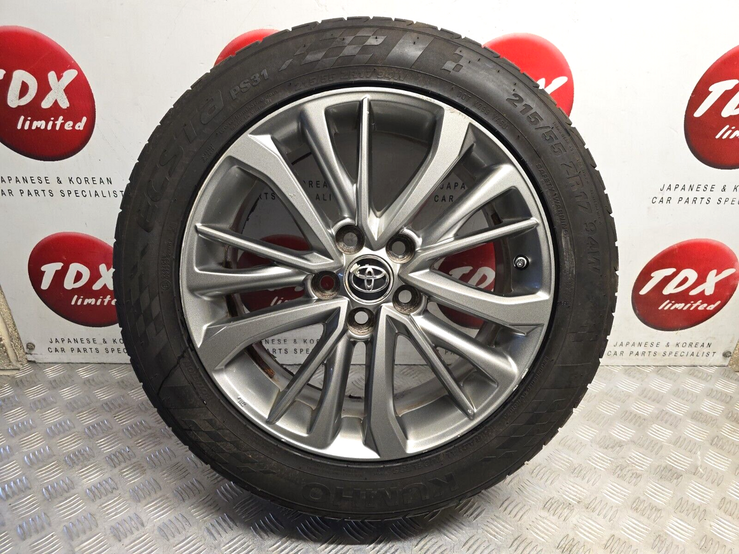 TOYOTA AVENSIS T27 MK3 2015-2018 17" INCH GENUINE ALLOY WHEEL 7MM TYRE 215/55/17