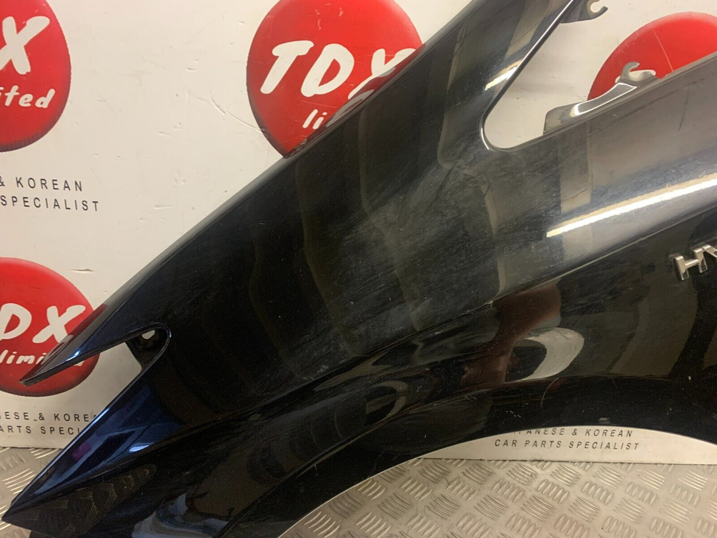 TOYOTA PRIUS MK3 2009-2015 HYBRID GENUINE PASSENGER SIDE WING BLACK 202