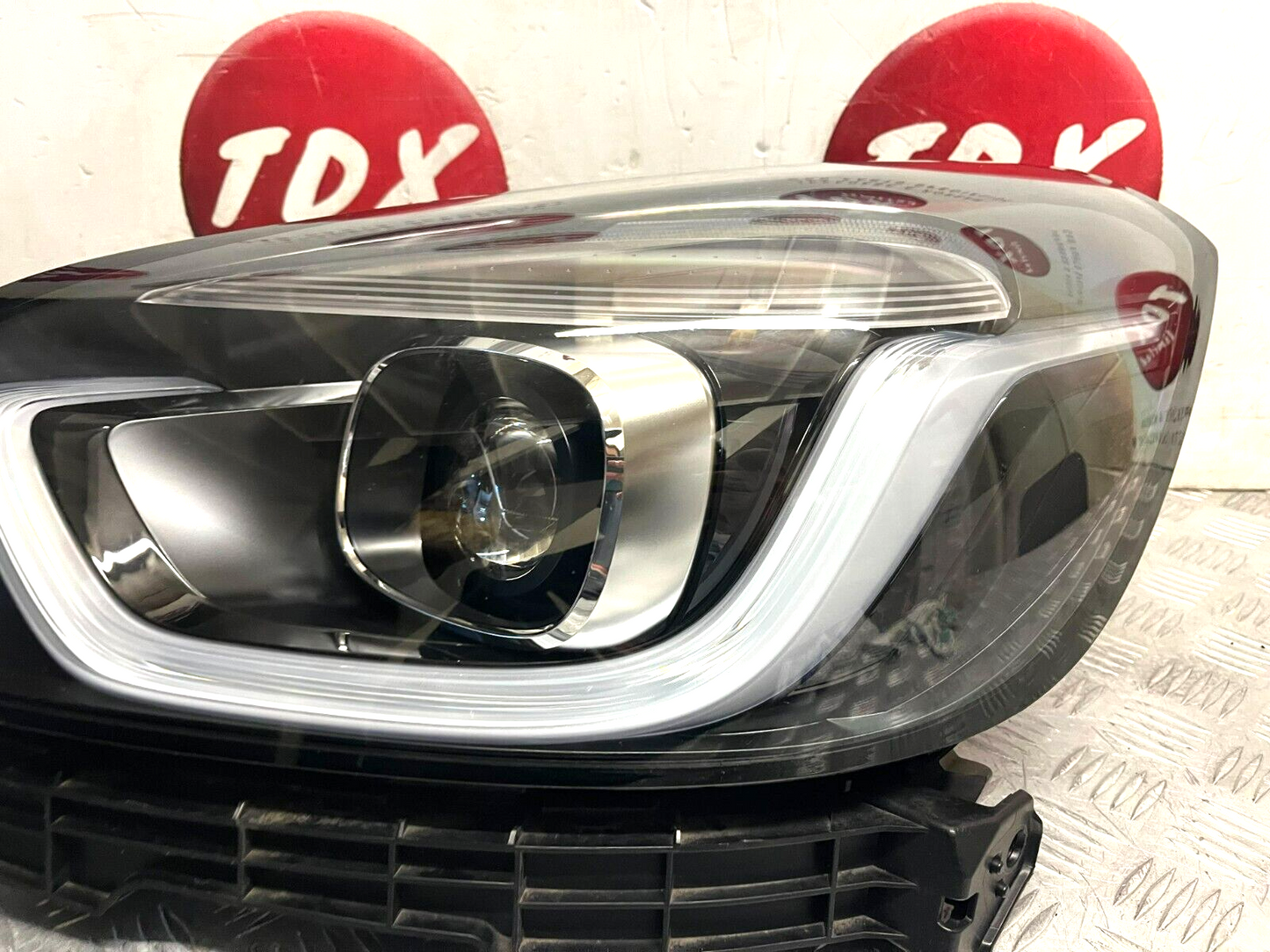 HONDA JAZZ (GR) MK5 2020-2023 GENUINE PASSENGER SIDE FRONT LED HEADLIGHT