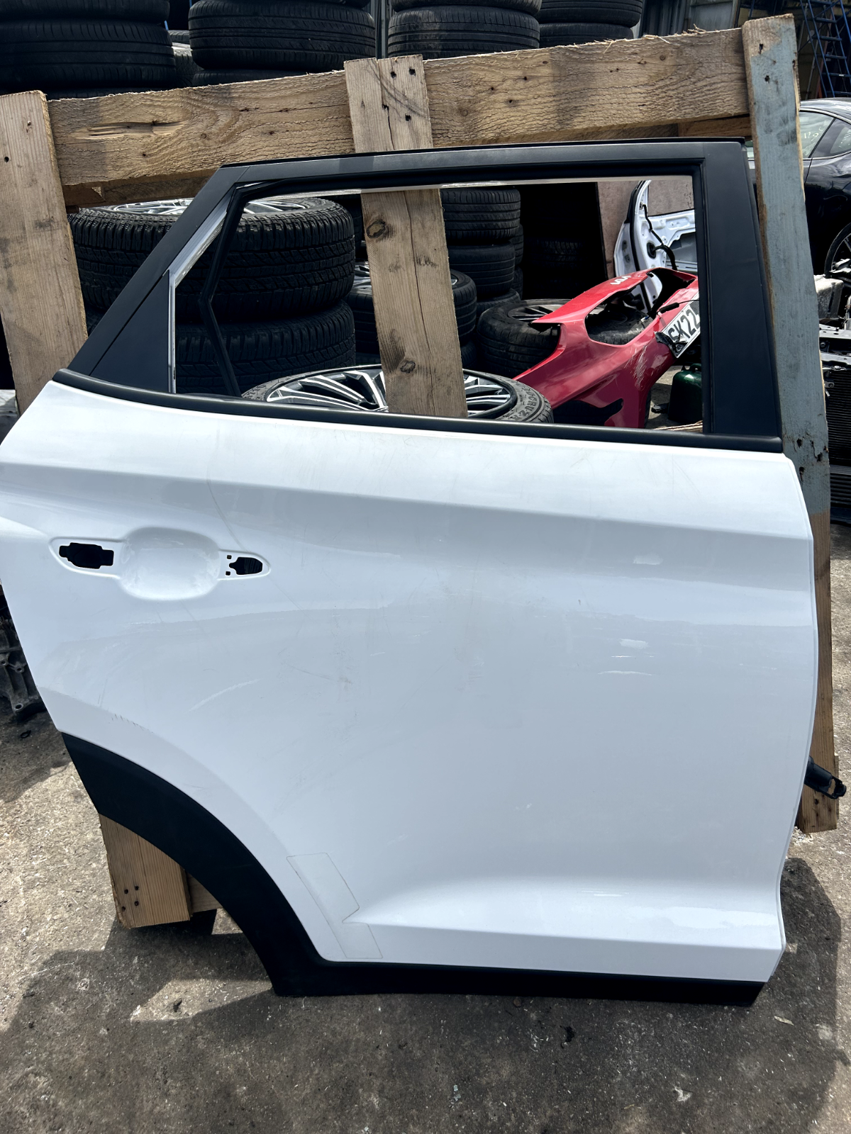 HYUNDAI TUCSON MK3 2015-2020 OSR DRIVERS REAR DOOR GENUINE DOOR WHITE PYW