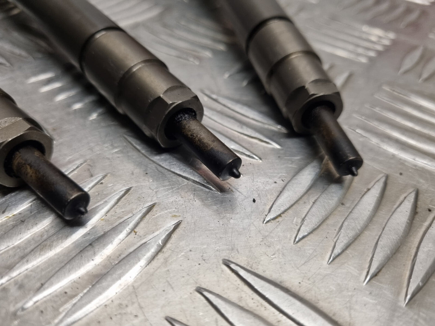 NISSAN QASHQAI J10 1.6 DCI 2010-2013 GENUINE 1x DIESEL FUEL INJECTOR H1055367