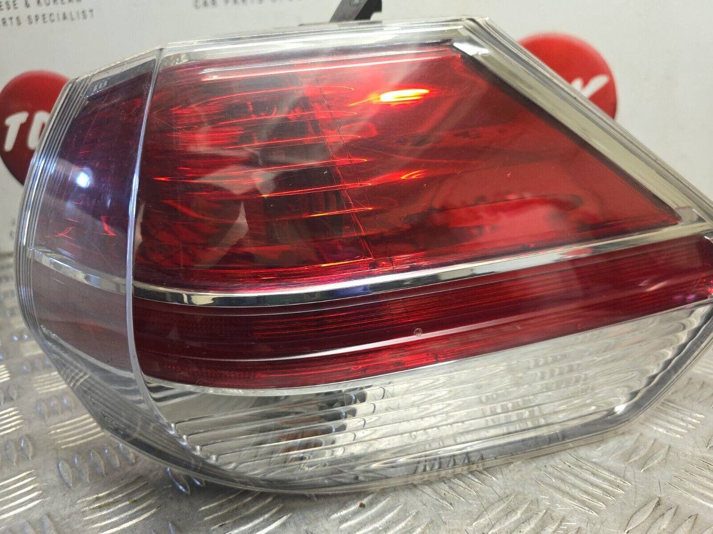 NISSAN X-TRAIL T32 2014-2017 GENUINE DRIVERS SIDE REAR BODY BRAKE LIGHT LAMP