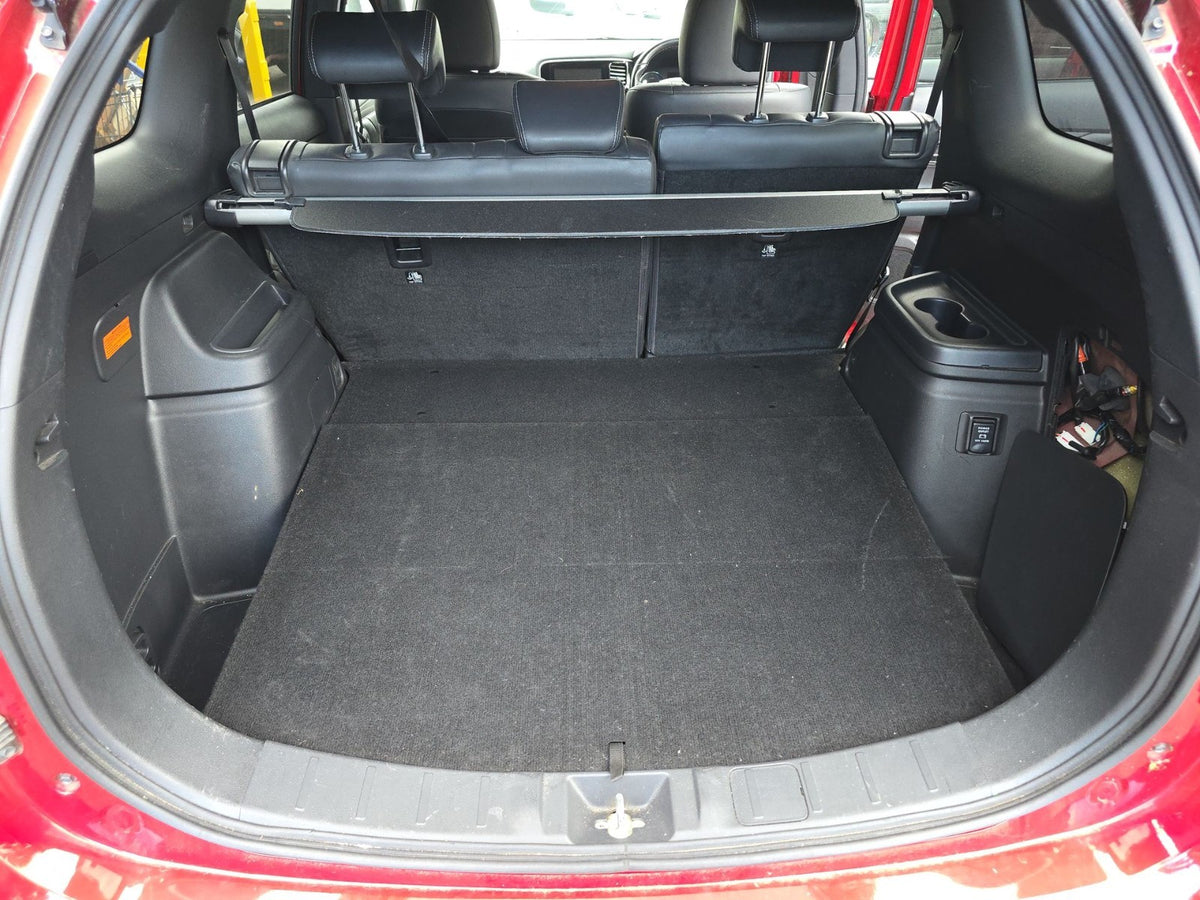 Mitsubishi Outlander 2013-2021 Retractable Manual Tail Parcel Shelf 7237A145XA - photo 3 of 11