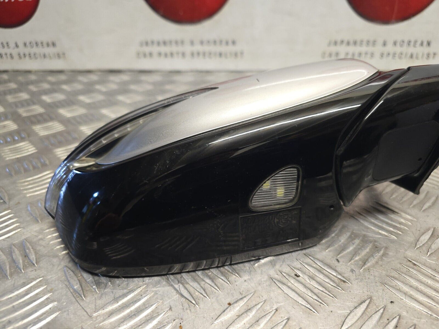 KIA CEED JD MK2 2012-2018 GENUINE DRIVERS POWER FOLD PUDDLE LIGHT WING MIRROR