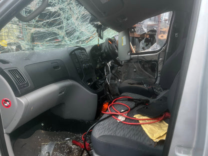 2010 HYUNDAI ILOAD (TQ) COMFORT 2.5 DIESEL 5 SPEED MANUAL PANEL VAN VEHICLE FOR BREAKING AND PARTS