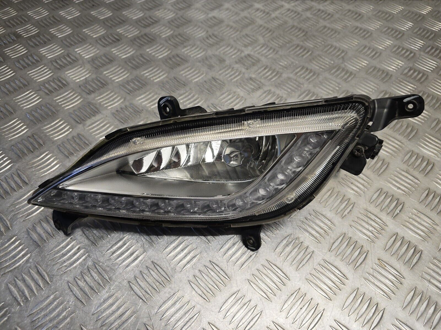 HYUNDAI I30 (GD) MK2 2012-2017 GENUINE PASSENGERS FRONT LED DRL FOG LIGHT LAMP