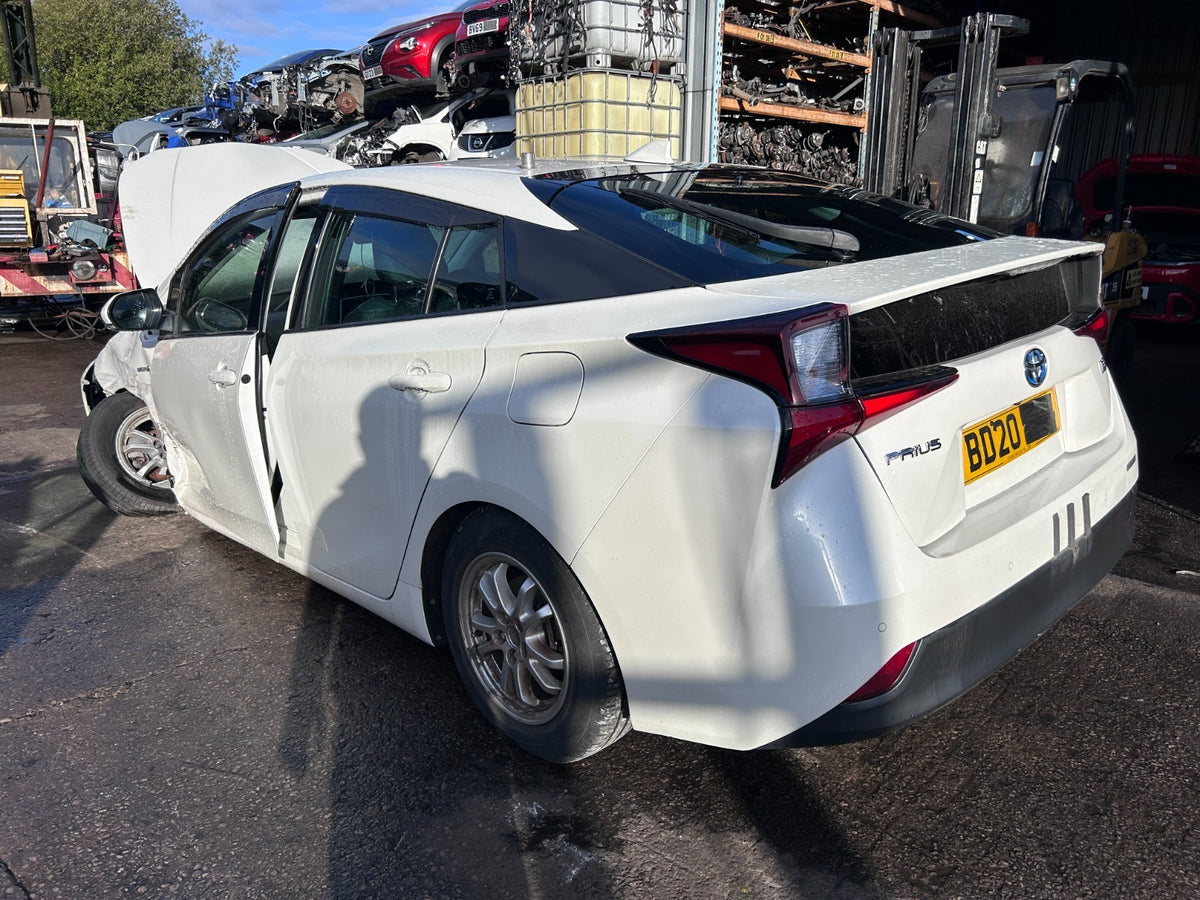 Toyota Prius Hybrid Facelift MK4 2019-2022 Genuine Tailgate Shell White (070) - photo 1 of 9