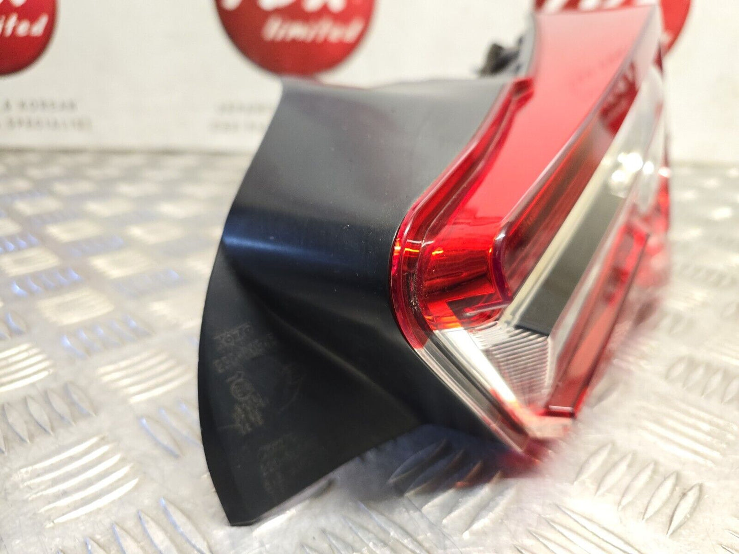TOYOTA GT86 2017-2020 FACELIFT GENUINE DRIVERS SIDE REAR OUTER LED BRAKE LIGHT
