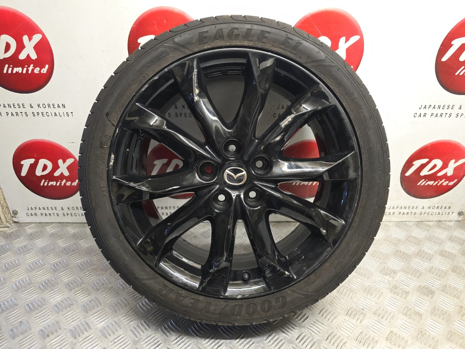 MAZDA 3 BM/BN 18 INCH 2014-2018 BLACK ALLOY WHEEL TORN TYRE 215/45