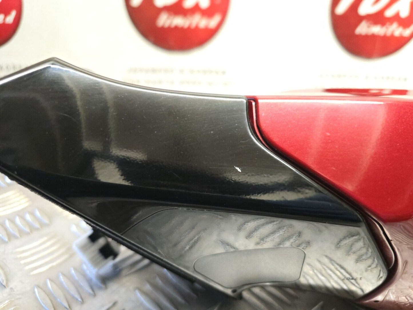 HYUNDAI I40 VF 2011-2019 GENUINE PASSENGERS SIDE POWER FOLD WING MIRROR VR6 RED