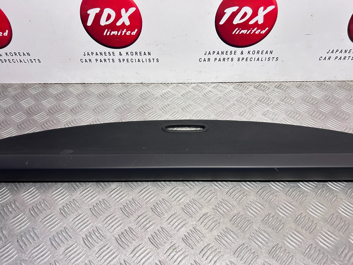 Hyundai ix35 LM MK1 2010-2015 Genuine Roller Blind Parcel Shelf / Luggage Cover - photo 2 of 7