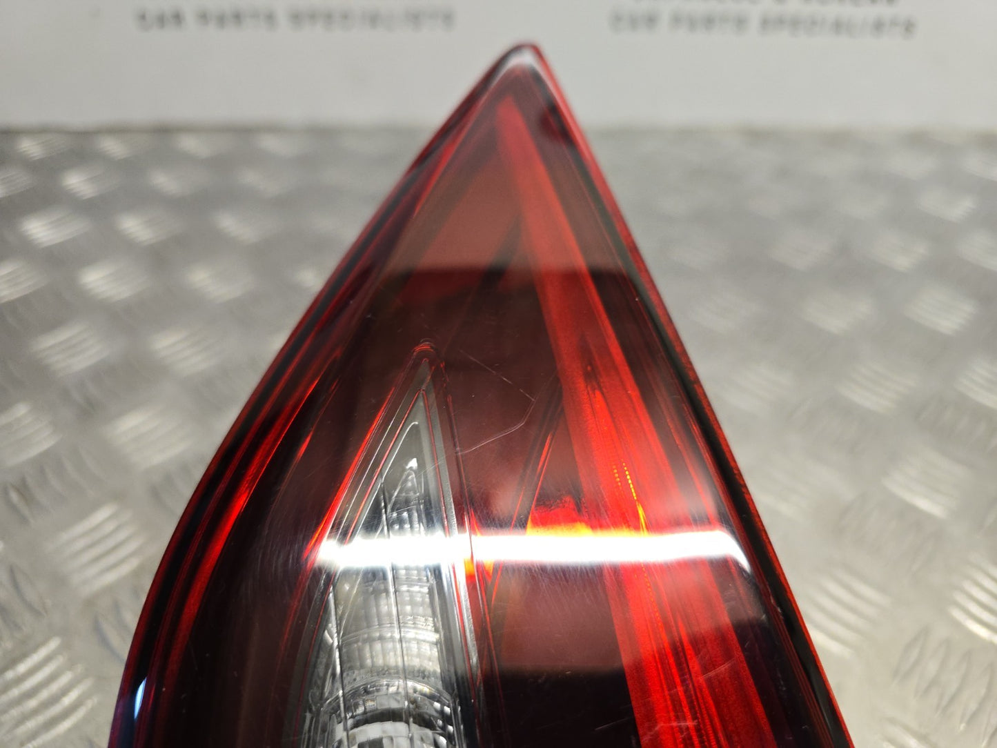 TOYOTA AVENSIS SALOON T27 2015-2018 DRIVER REAR INNER TAILGATE LIGHT 81580-05170