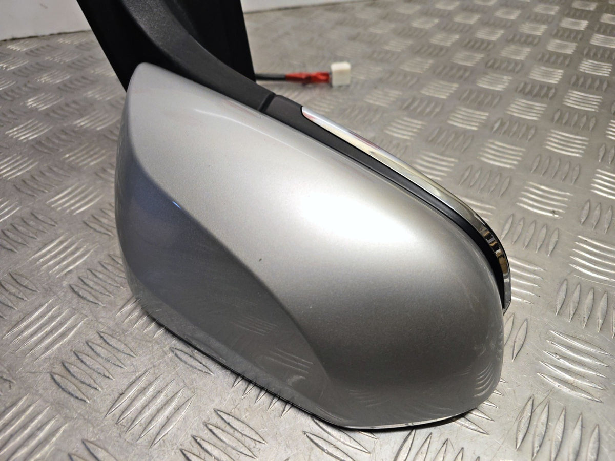 Toyota Prius MK4 2016-2022 Drivers Side Power Fold Mirror 1F7 Silver 87910-47360 - photo 7 of 14