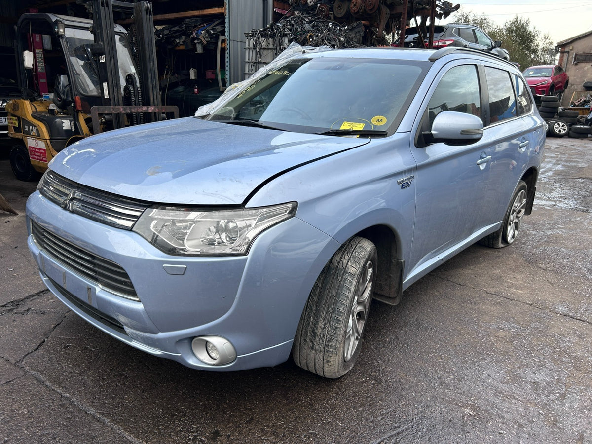 Mitsubishi Outlander GG2W MK3 2013-2015 Genuine Front Bumper U21A Bluish Silver - photo 2 of 3