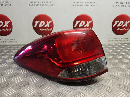 Kia Carens Rp Mk3 2013-2016 Genuine Passengers Rear Outer Brake Light 92401-A4 1