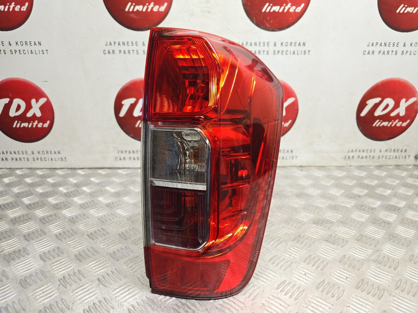 NISSAN NAVARA D23 NP300 2015-2022 GENUINE DRIVERS SIDE REAR OUTER BRAKE LIGHT