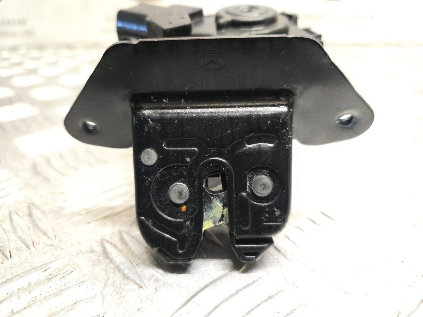 MAZDA 2 (DJ) MK3 2015-2020 GENUINE REAR BOOT LOCK LATCH CATCH MECHANISM